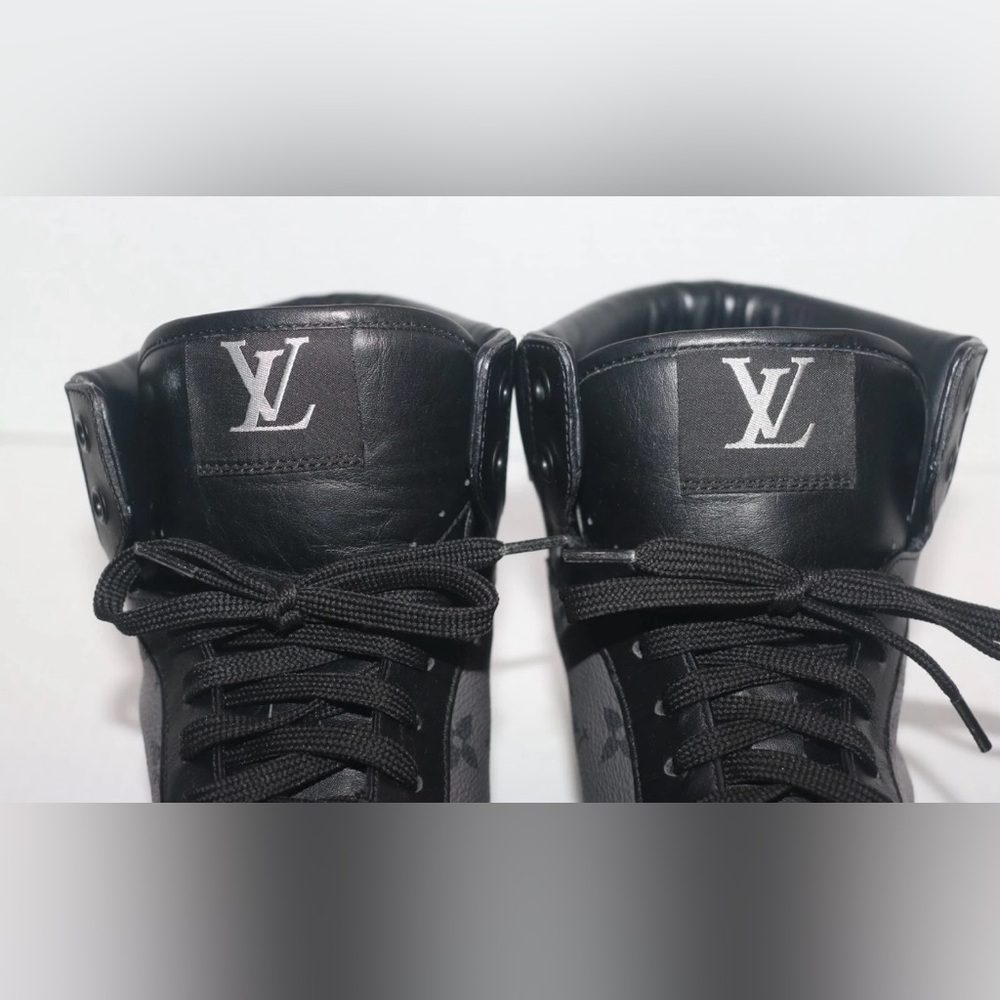 Louis Vuitton Black and Gray Sneakers with Suede and Leather Panels - Picture 3 of 8